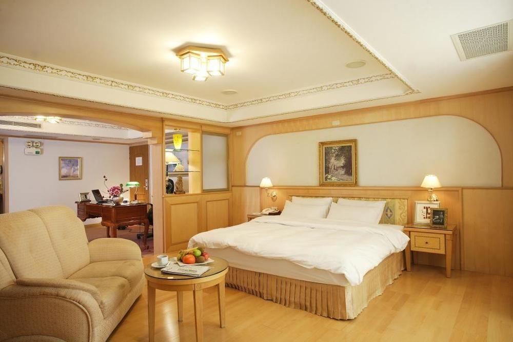 Kingdom Hotel Сіньчжу Екстер'єр фото