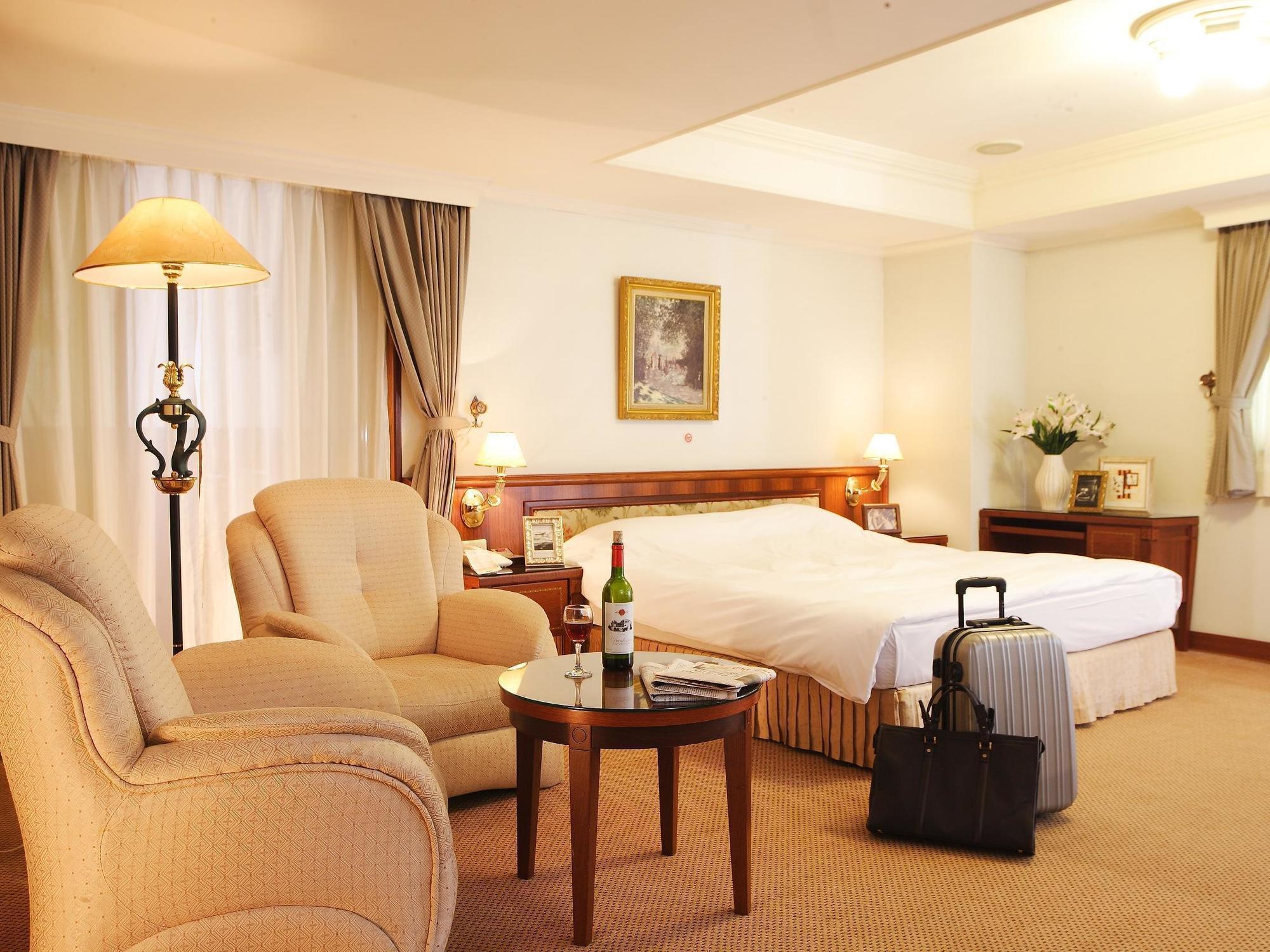 Kingdom Hotel Сіньчжу Екстер'єр фото